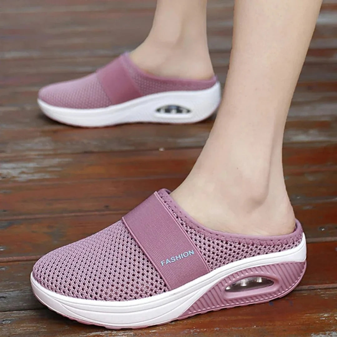 OrthoAir anatomical sole design relieving pressure on heel and arch