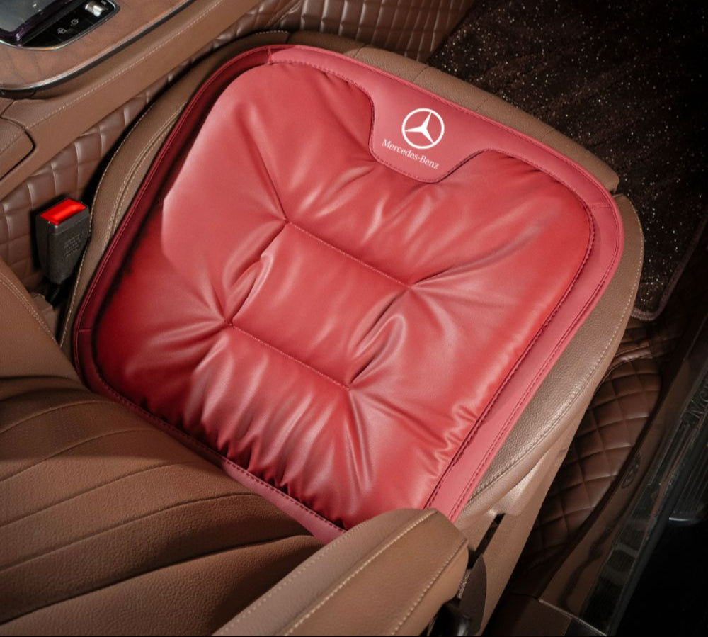 Velario car cushion with removable cover, demonstrating easy maintenance and cleaning.