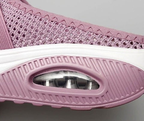 OrthoAir intelligent air cushion technology providing active cushioning and lightness