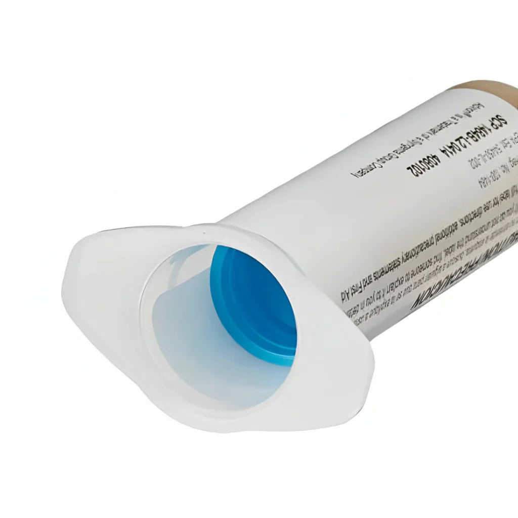 Pest control gel syringe for effective cockroach elimination